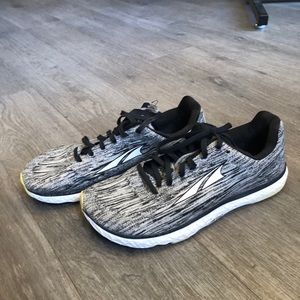 Altra Escalante Ego Zero Drop Running Shoes
